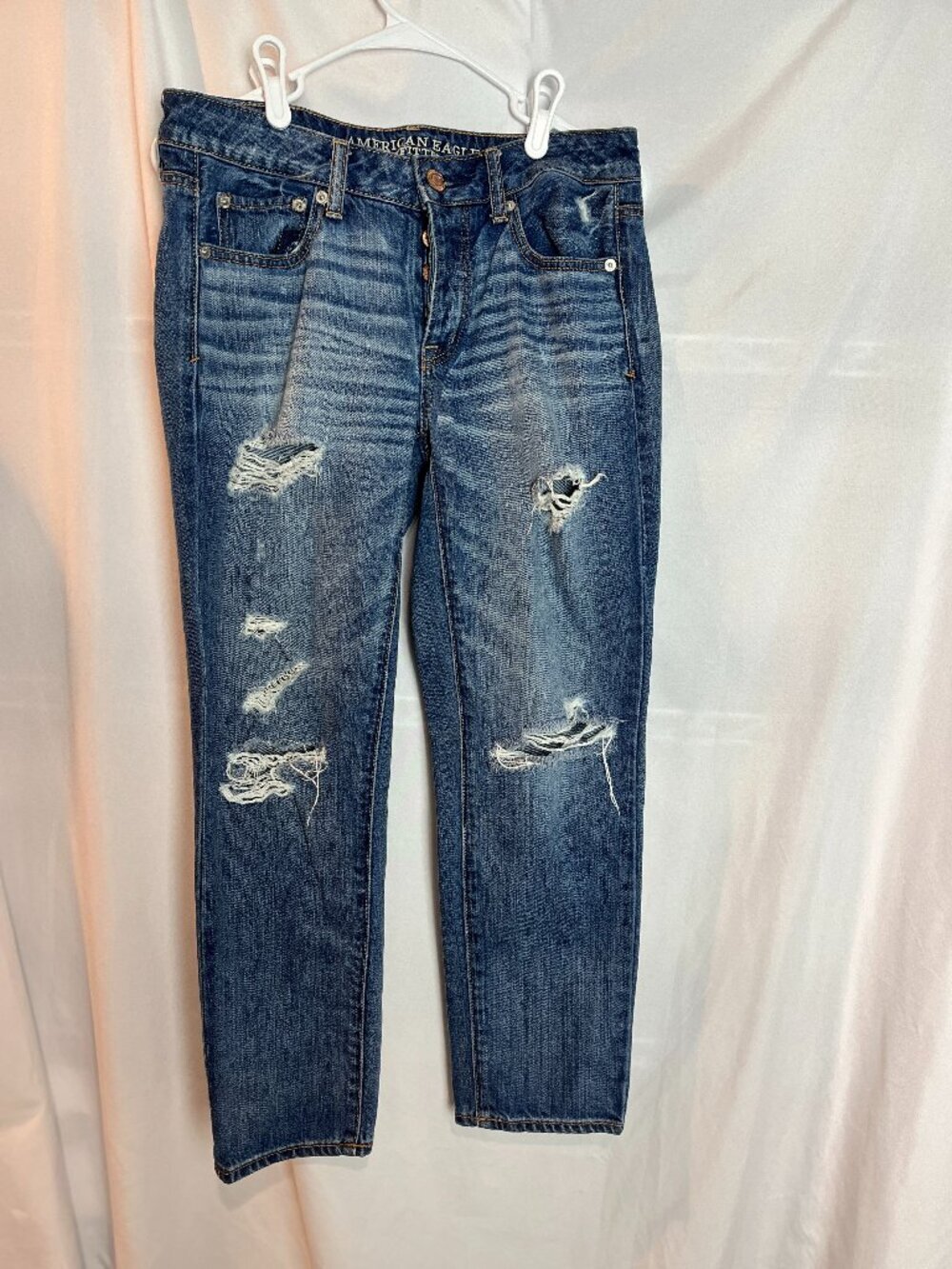 Women's AE Boy Crop Button Fly Factory Distressed Jeans Size 4